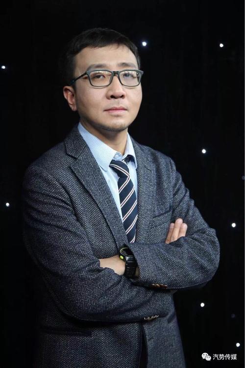 汽势封面|赢在不止一面 主编破解荣威rx8缘何热销